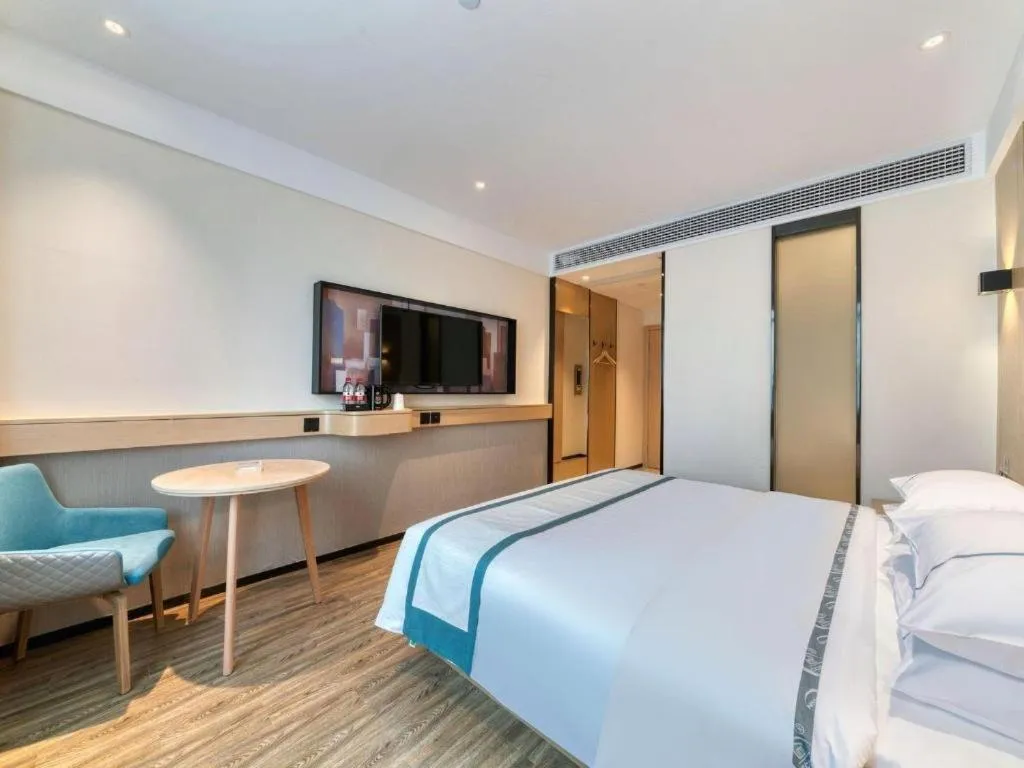 Bed in City Comfort Inn Nanchang Zhangshulin Shashagou Metro Station