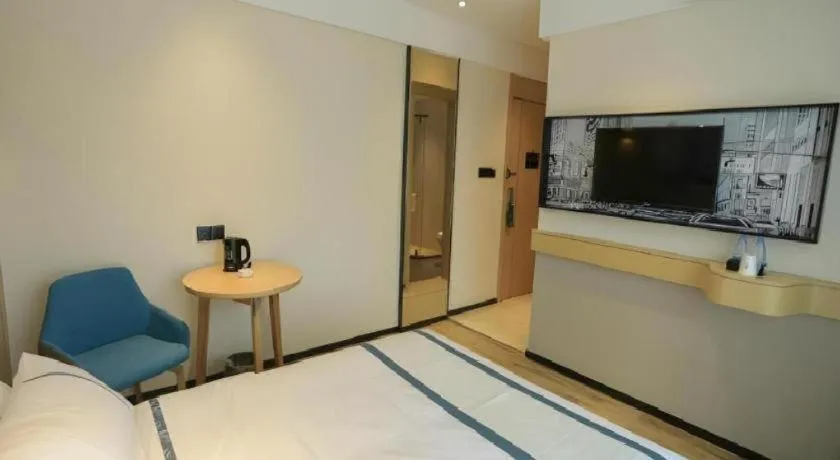 Bed in City Comfort Inn Nanchang Zhangshulin Shashagou Metro Station