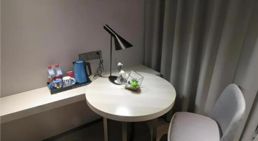 Echarm Hotel Nanchang Bayi Square Metro Station Wushang MALL