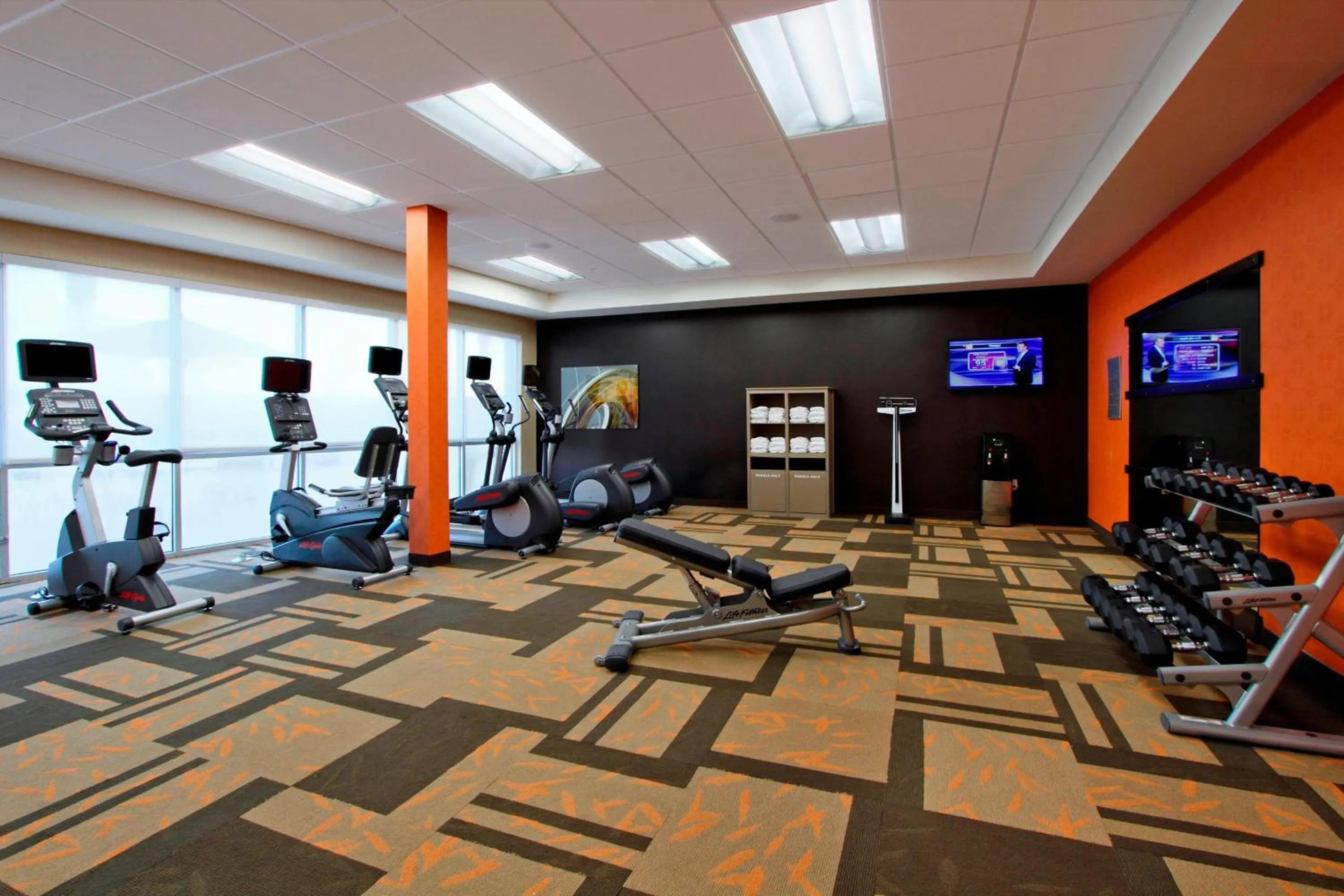 Fitness centre/facilities in Courtyard by Marriott Victoria