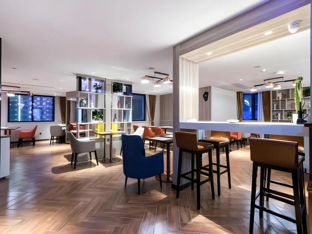 Echarm Hotel Huzhou Wuyue Plaza Children's Clothing City