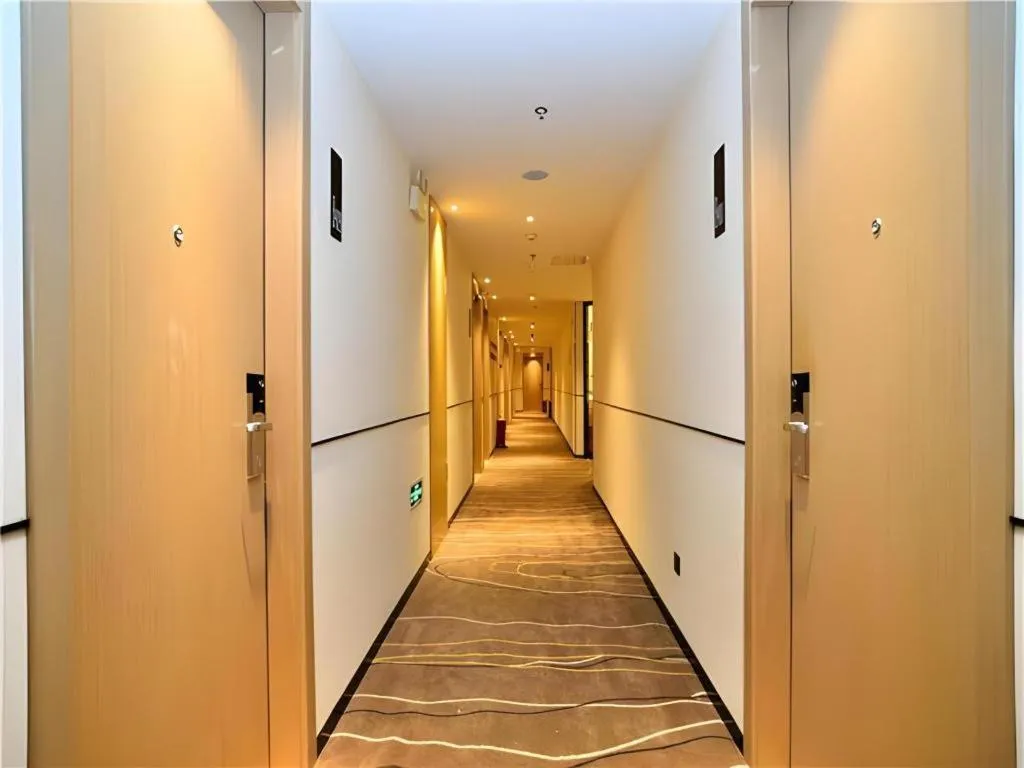 City Comfort Inn Kunming Flower City Midea Shuncheng Mansion