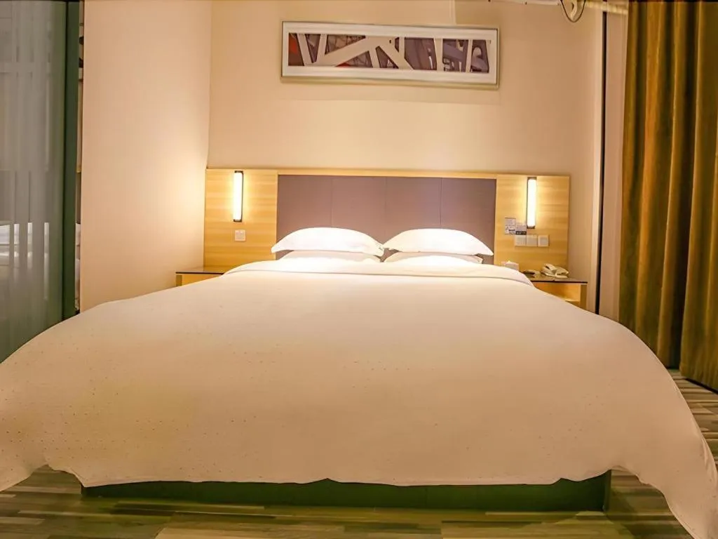 Bed in City Comfort Inn Yangjiang Yangxi Renmin Road Triumph Plaza