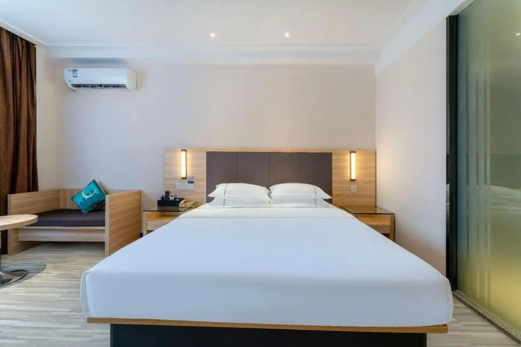 Bed in City Comfort Inn Yangjiang Yangxi Renmin Road Triumph Plaza