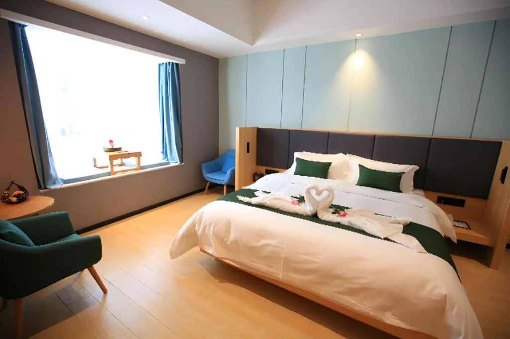 Bed in Immersing Hotels & Resort Yunzhu Meiyuan Wuyishan Impression Dahongpao