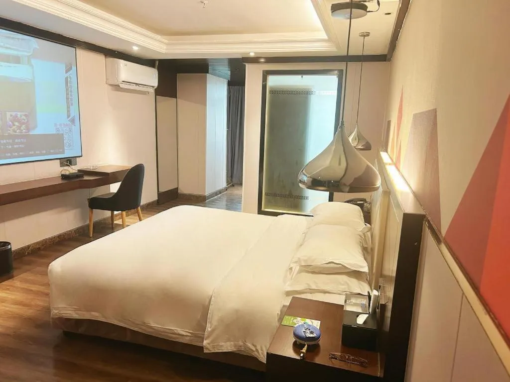 Bed in Borrman Hotel Zhongshan Henglan Xiyong