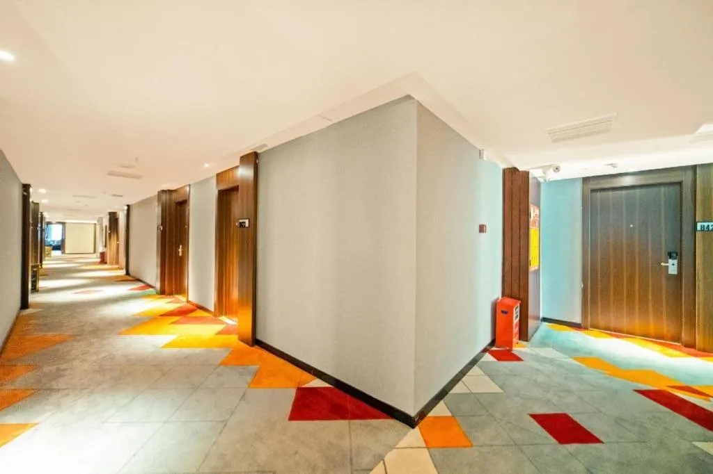 Borrman Hotel Zhongshan Henglan Xiyong