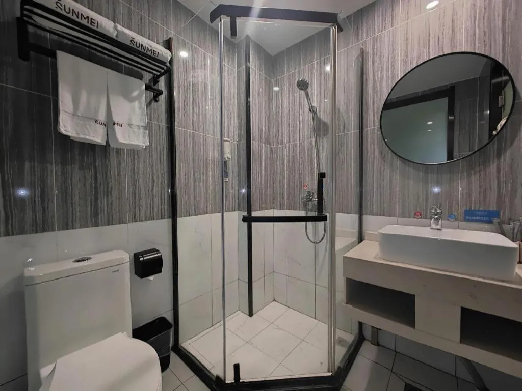 Thank Inn Hotel Anqing Guangcai Big Market Passenger Center