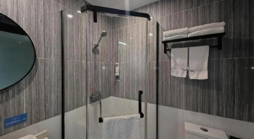 Thank Inn Hotel Anqing Guangcai Big Market Passenger Center