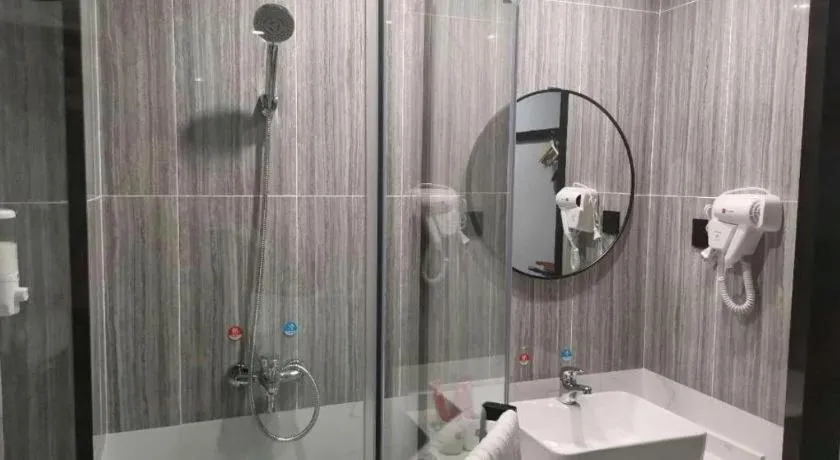 Thank Inn Hotel Anqing Guangcai Big Market Passenger Center