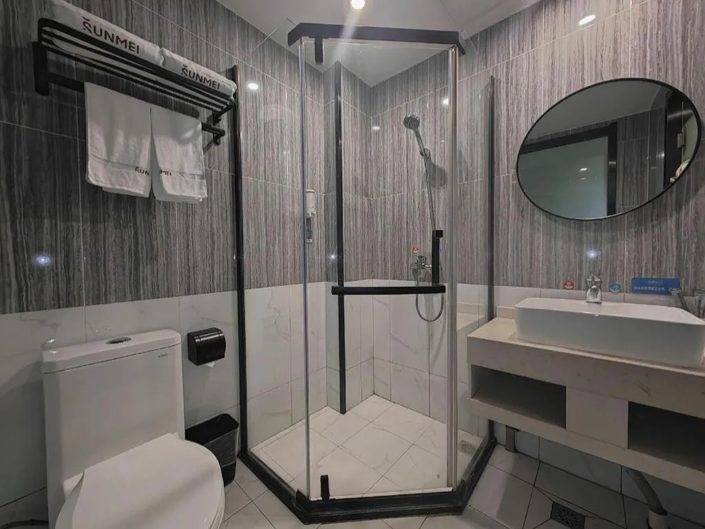 Thank Inn Hotel Anqing Guangcai Big Market Passenger Center