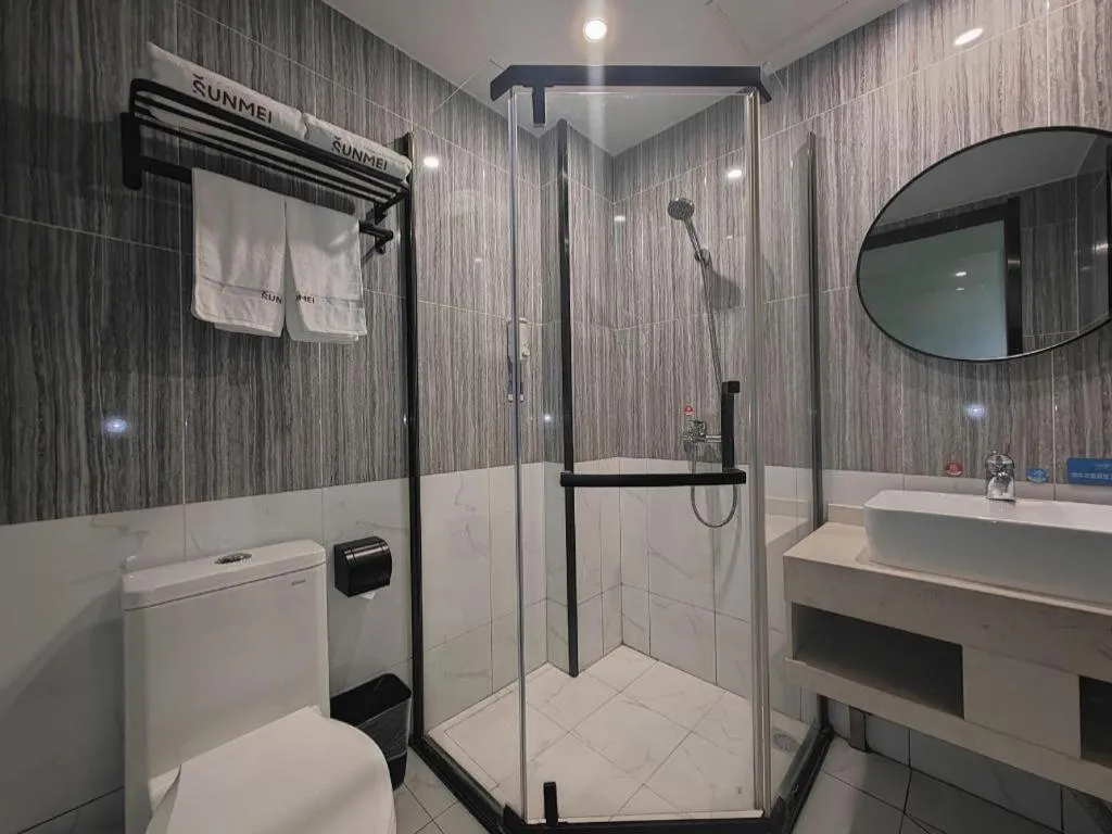 Thank Inn Hotel Anqing Guangcai Big Market Passenger Center