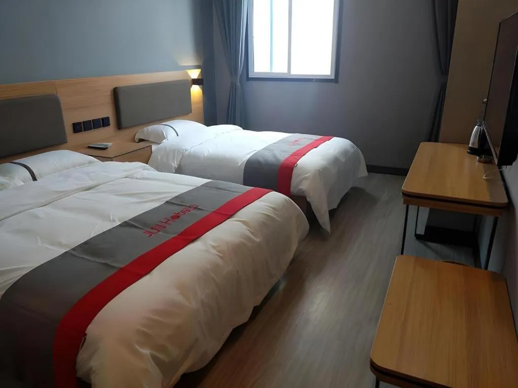 Bed in Jun Hotel Henan Sanmenxia Dennis Plaza