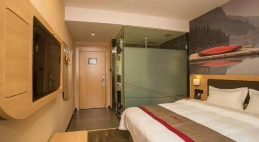 Bed in Thank Inn Plus Hotel Guangdong Yunfu Luoding City Municipal