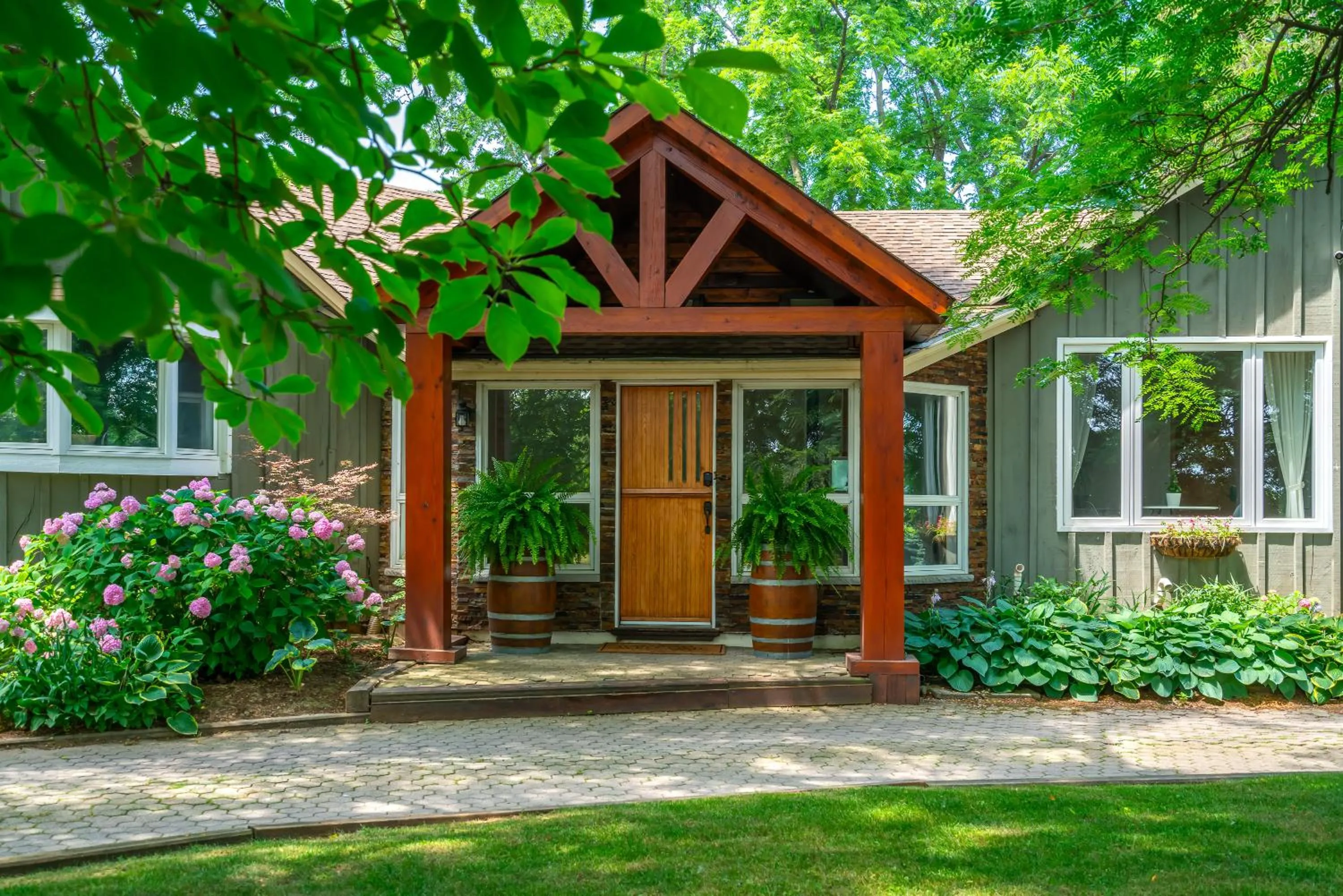 Property building in Vineyard Villa