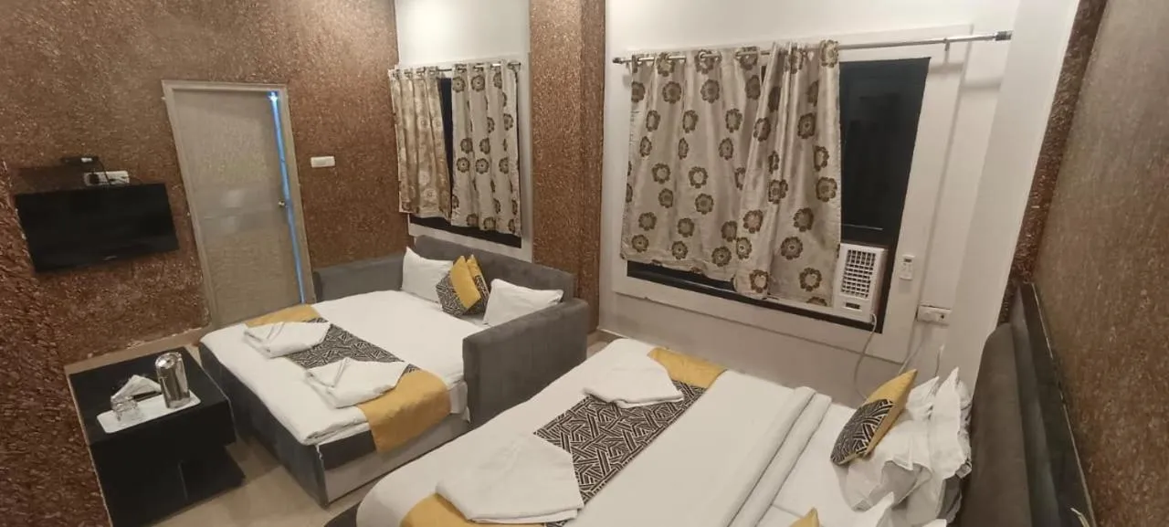 Photo of the whole room, Bed in HOTEL DEVA INN