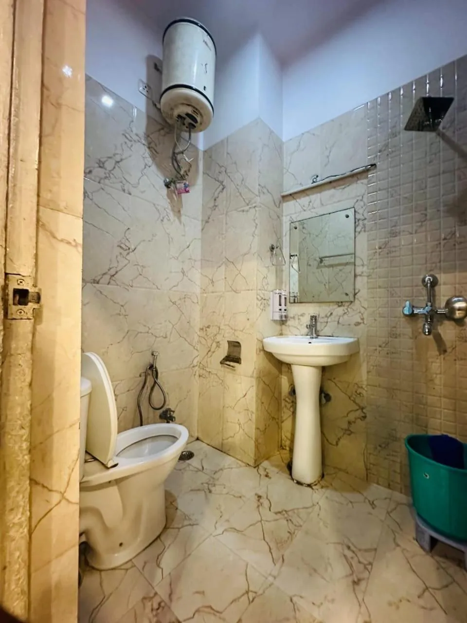 Bathroom in HOTEL DEVA INN