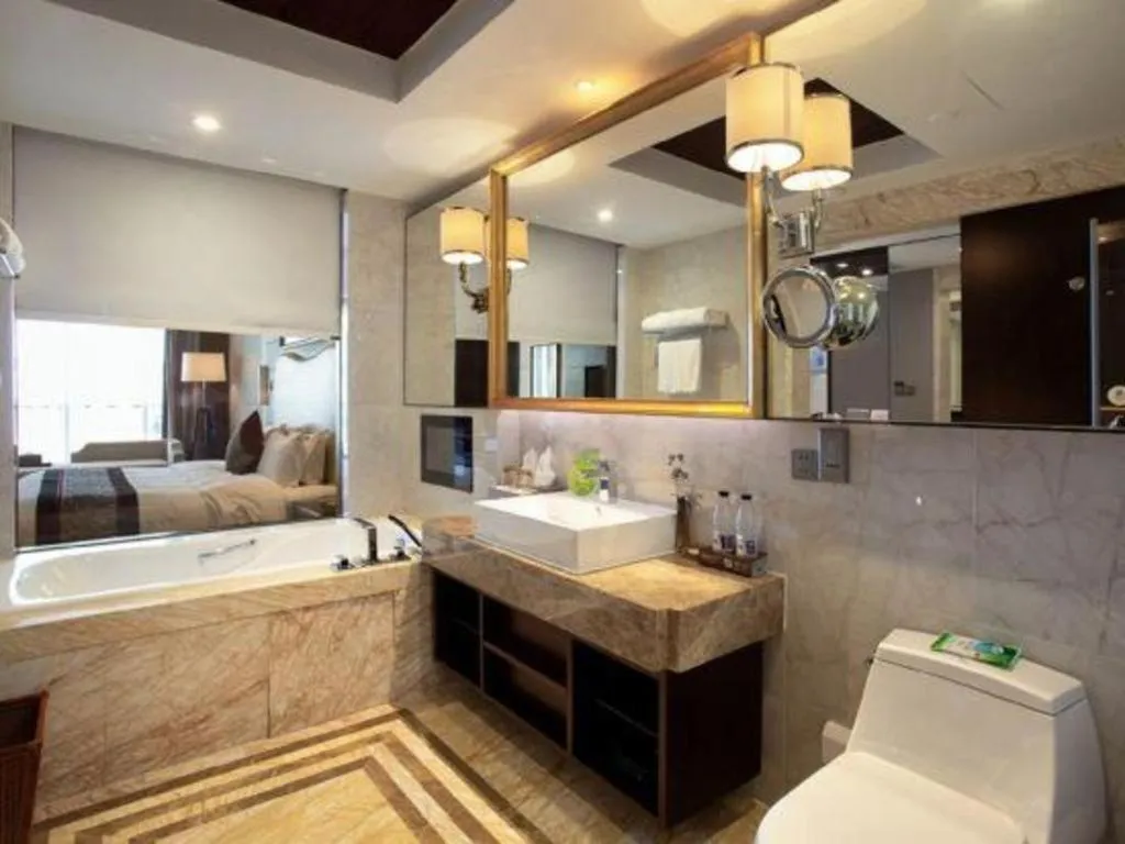 Bed in Bairun Zhenjiang International Hotel