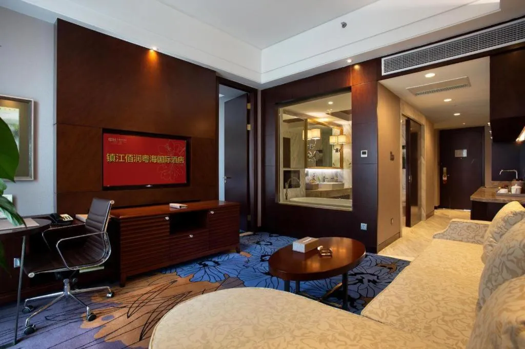 Bed in Bairun Zhenjiang International Hotel