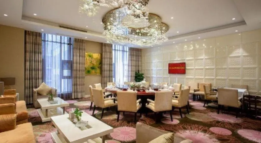 Bairun Zhenjiang International Hotel