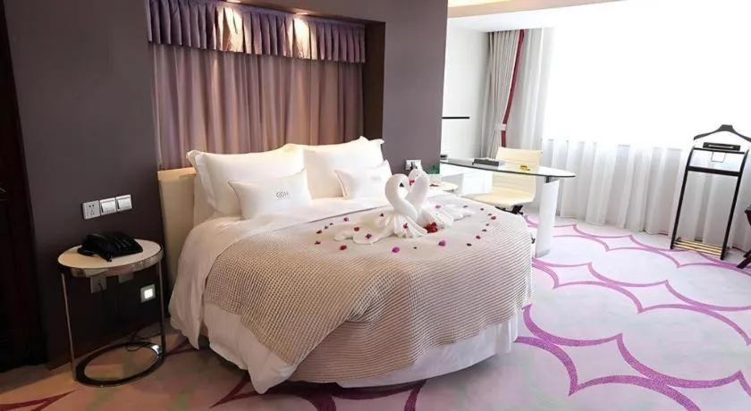 Bed in Xingtai Yuehai Hotel