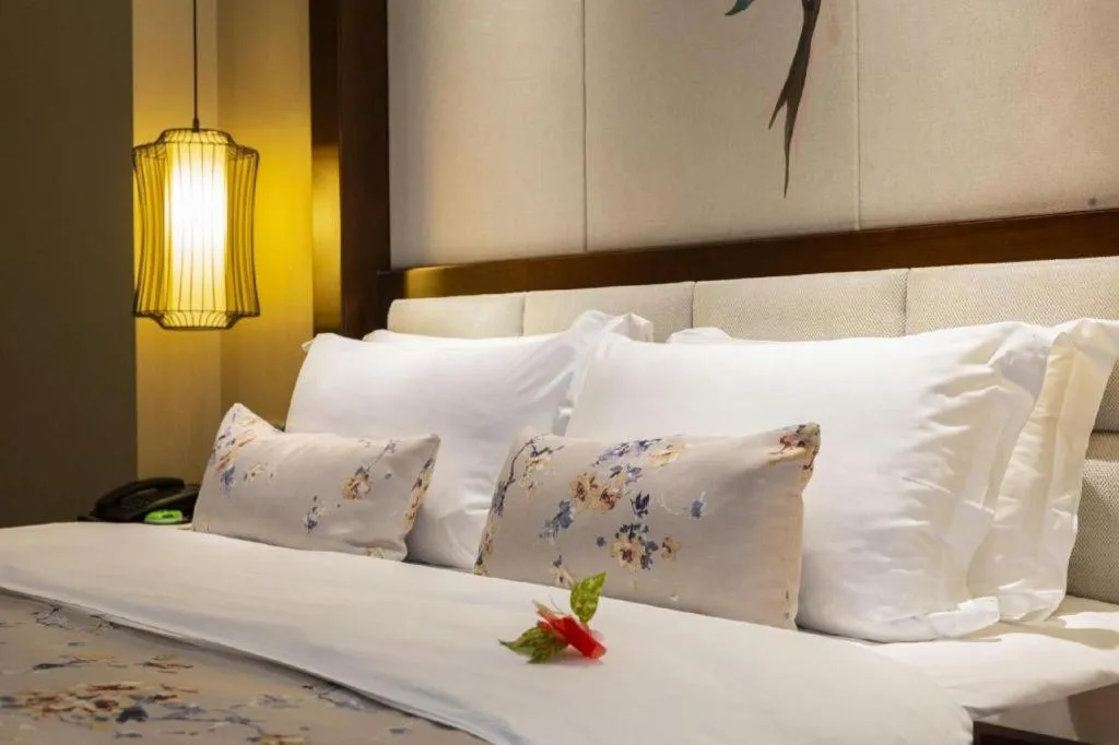 Bed in Xingtai Yuehai Hotel