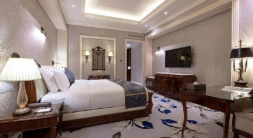 Bed in Haoyikang Hotel