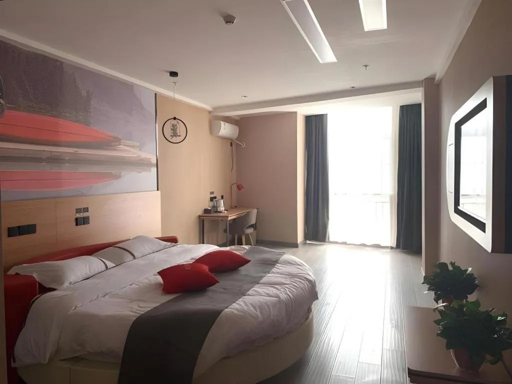 Bed in Thank Inn Hotel Shandong Heze Mudan District Bayi Road Pedestrian Street