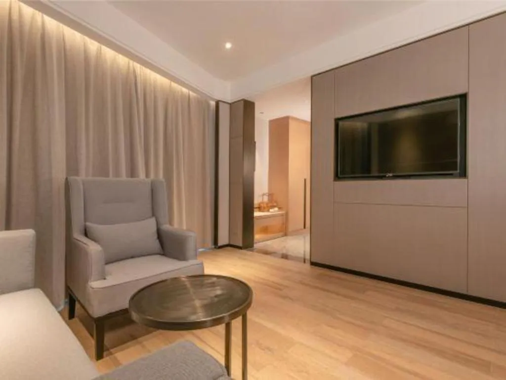 Echeng Hotel Nanning Huqiu Metro Station