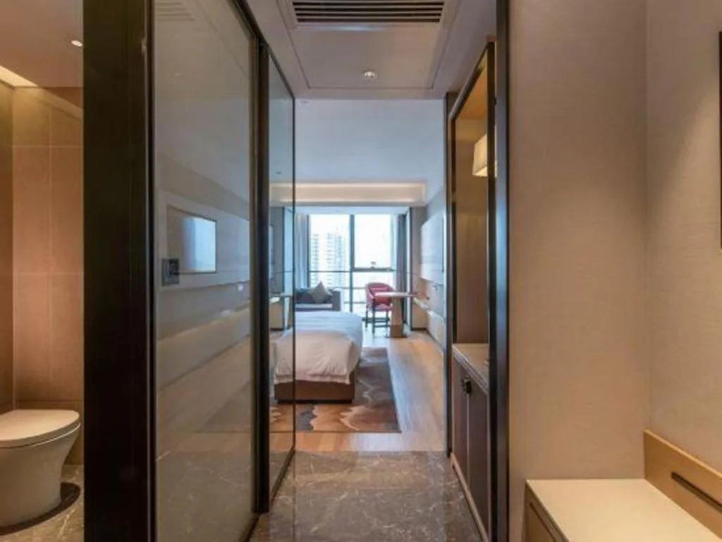 Echeng Hotel Nanning Huqiu Metro Station