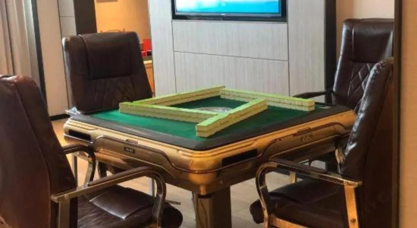 Echeng Hotel Nanning Huqiu Metro Station