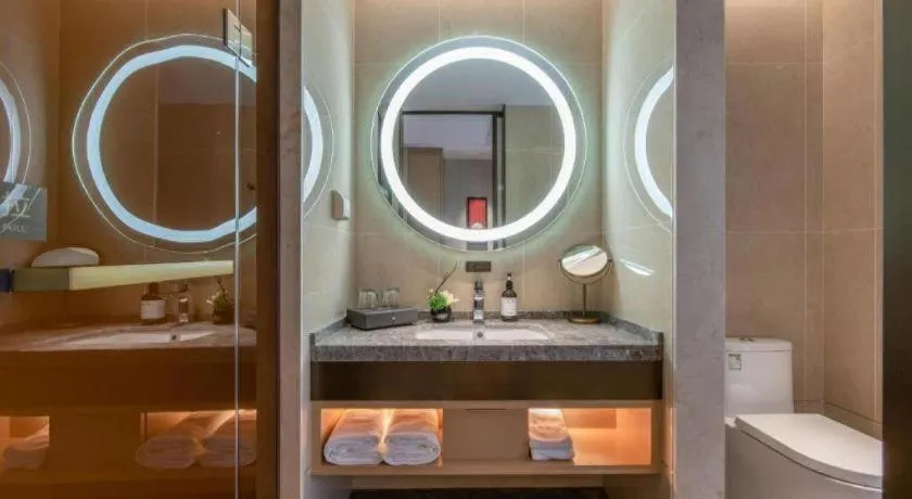 Echeng Hotel Nanning Huqiu Metro Station