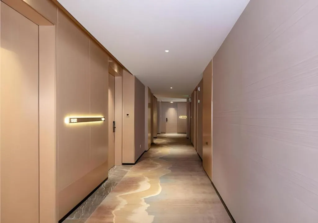 Echeng Hotel Nanning Huqiu Metro Station