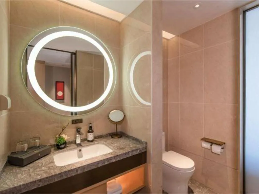 Echeng Hotel Nanning Huqiu Metro Station