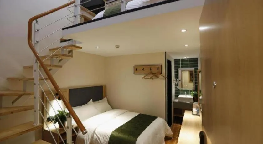 Bed in Green Tree Inn Express Beijing Xicheng District Dazhalan