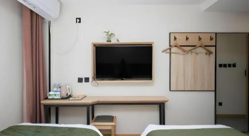 Bed in Green Tree Inn Express Beijing Xicheng District Dazhalan