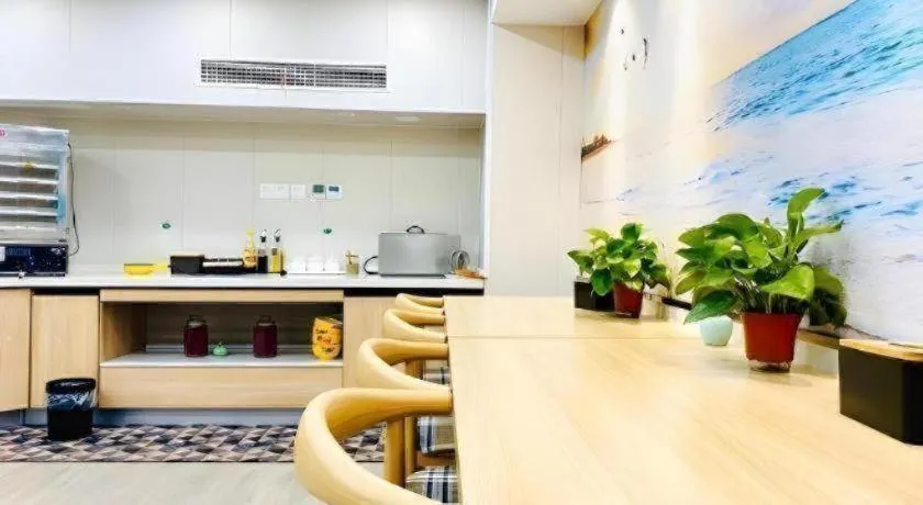 Green Tree Inn Express Jiangsu Taizhou Xinghua RT-Mart