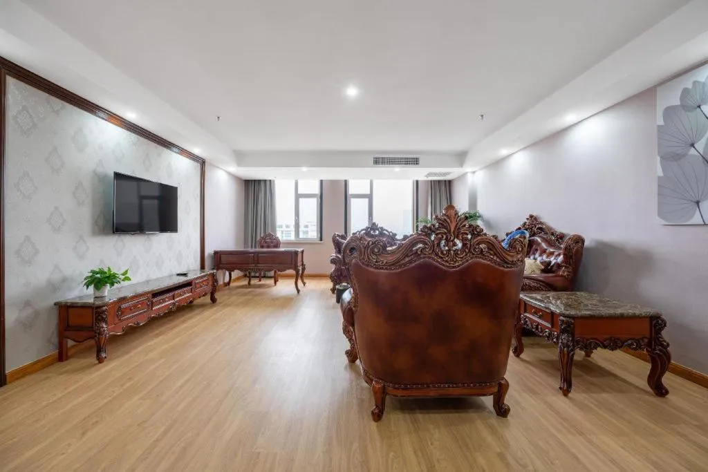 Green Tree Inn Express Weifang Zhucheng Longyuan Shangcheng