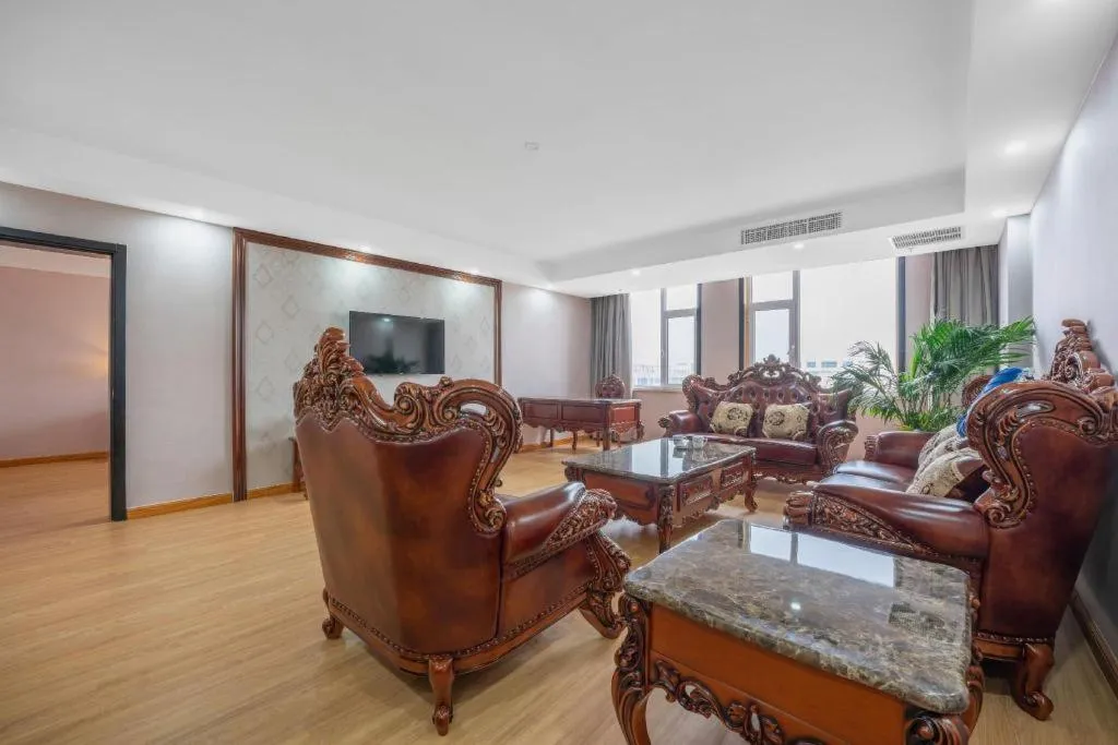 Green Tree Inn Express Weifang Zhucheng Longyuan Shangcheng