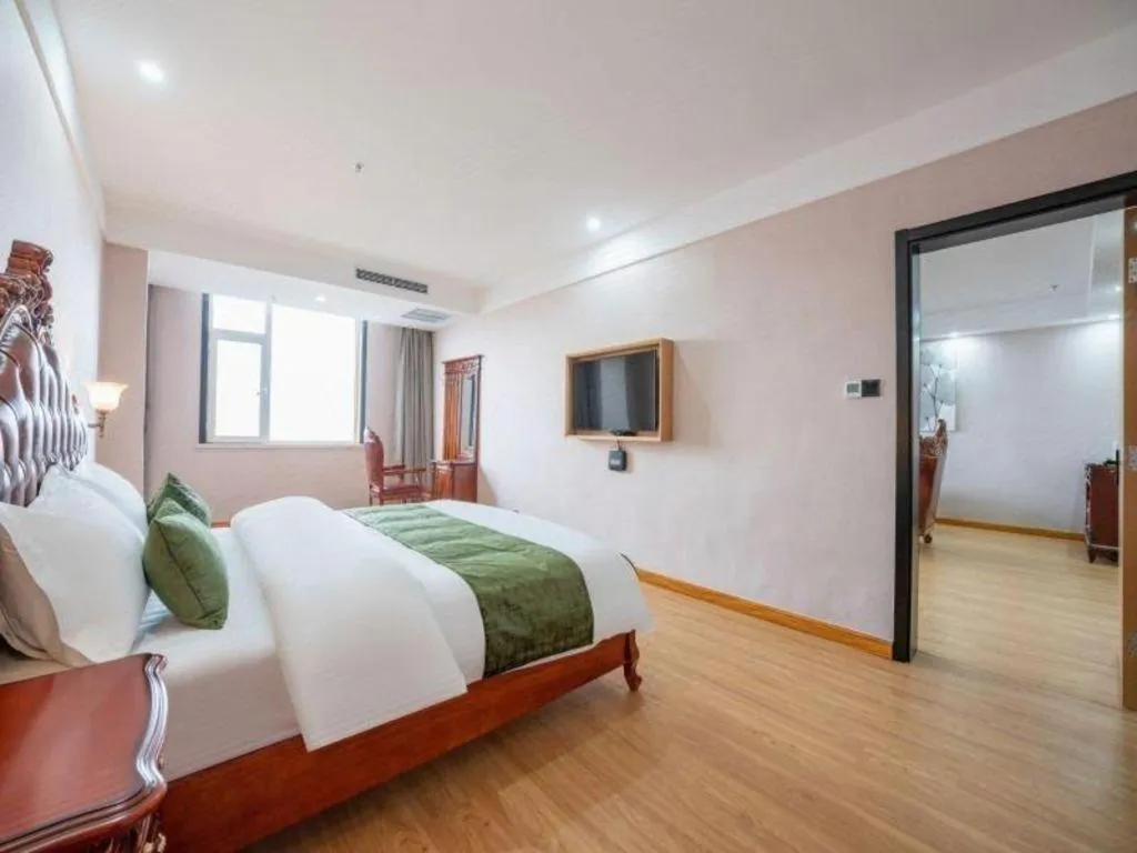 Bed in Green Tree Inn Express Weifang Zhucheng Longyuan Shangcheng