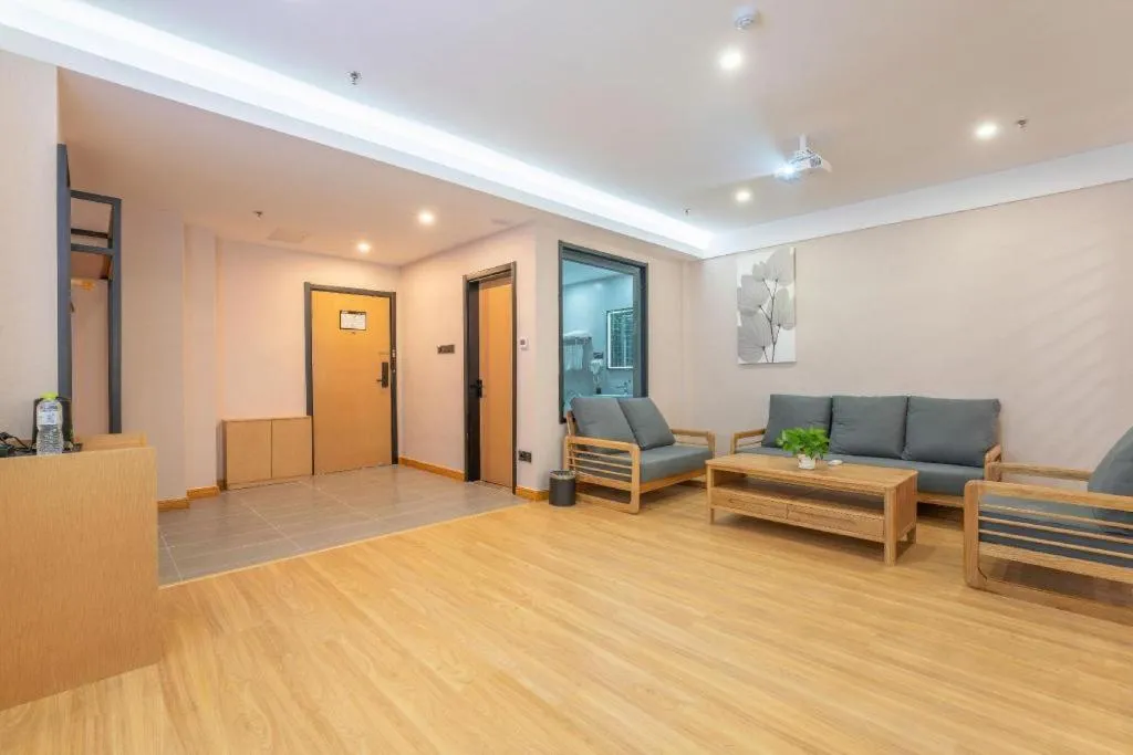 Green Tree Inn Express Weifang Zhucheng Longyuan Shangcheng