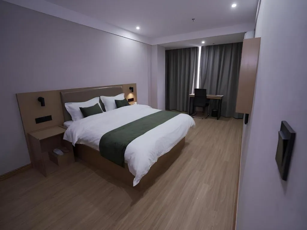 Bed in Green Tree Inn Express Weifang Zhucheng Longyuan Shangcheng