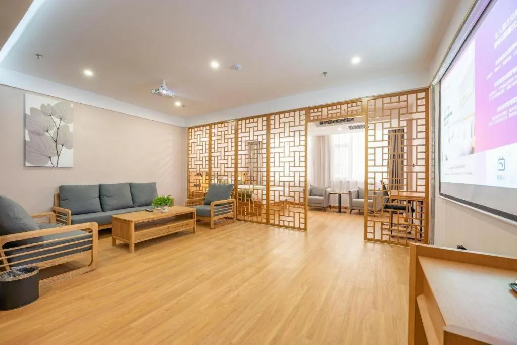 Green Tree Inn Express Weifang Zhucheng Longyuan Shangcheng