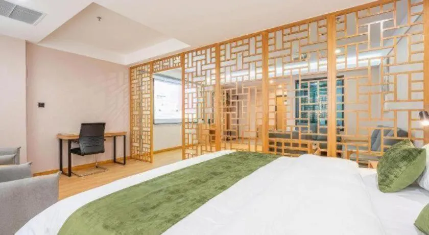 Green Tree Inn Express Weifang Zhucheng Longyuan Shangcheng