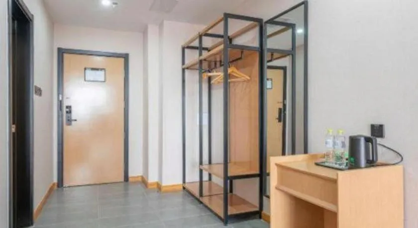 Green Tree Inn Express Weifang Zhucheng Longyuan Shangcheng