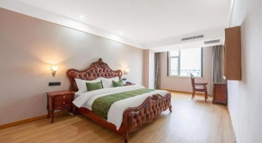 Green Tree Inn Express Weifang Zhucheng Longyuan Shangcheng