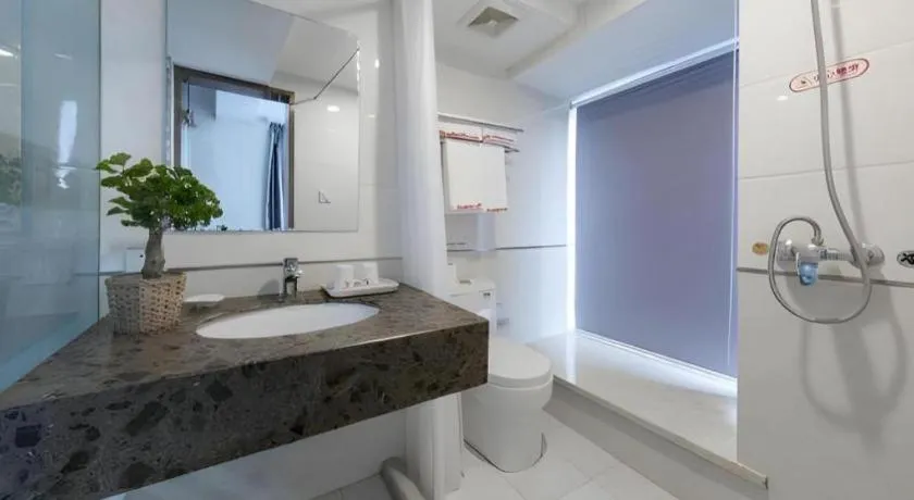 Shell Hotel Nanjing Mingfa Square Metro Station