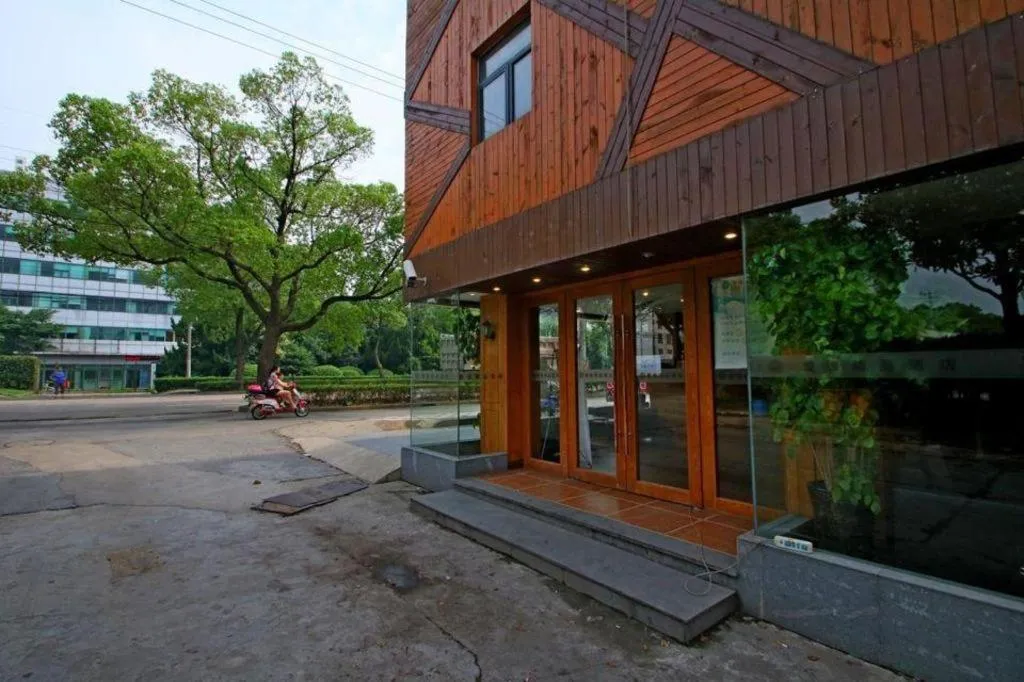 Shell Hotel Shanghai Minhang District Wenjing Road Metro Station