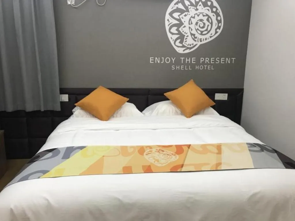 Bed in Shell Hotel Shanghai Minhang District Wenjing Road Metro Station