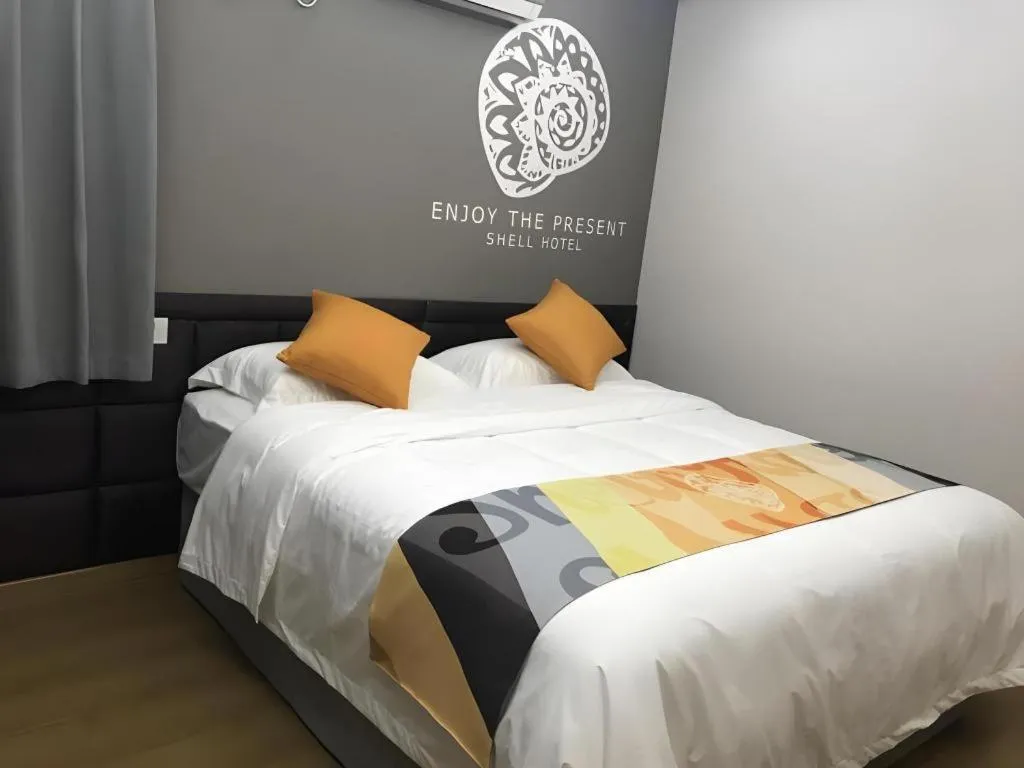 Bed in Shell Hotel Shanghai Minhang District Wenjing Road Metro Station